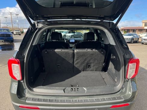 Used 2022 Ford Explorer Limited w/ Equipment Group 301A image 28