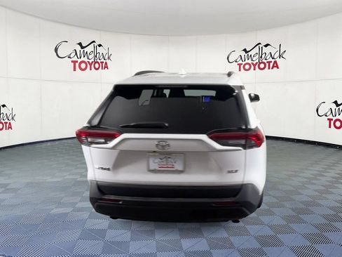 Used 2025 Toyota RAV4 XLE FWD image 9