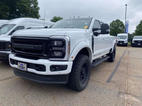 Used 2026 Ford F250 Lariat w/ Black Appearance Package AWD/4WD image 2