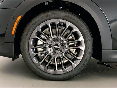 New 2026 MINI Cooper 2-Door Hardtop FWD image 9