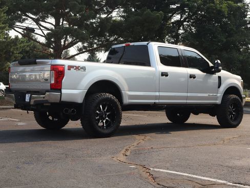 Used 2019 Ford F350 XLT w/ XLT Value Package AWD/4WD image 5
