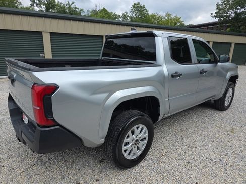 Certified 2025 Toyota Tacoma SR AWD/4WD image 6