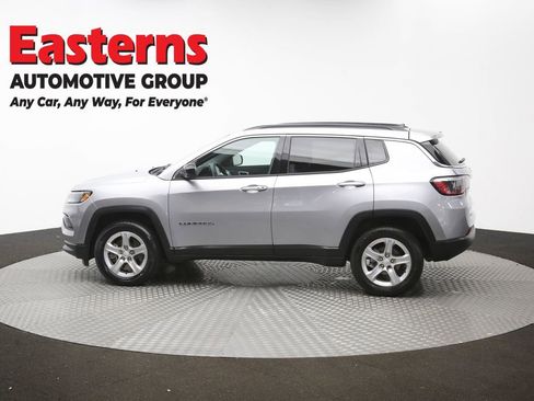 Used 2024 Jeep Compass Latitude AWD/4WD image 57