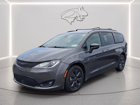 Used 2020 Chrysler Pacifica Limited w/ Advanced Safetytec Group FWD image 2