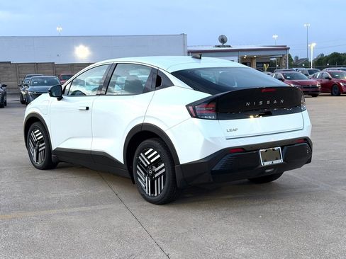 New 2026 Nissan Leaf SV+ FWD image 6