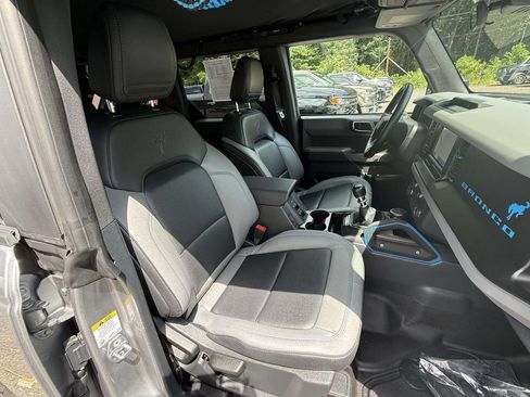 Used 2022 Ford Bronco Black Diamond AWD/4WD image 9