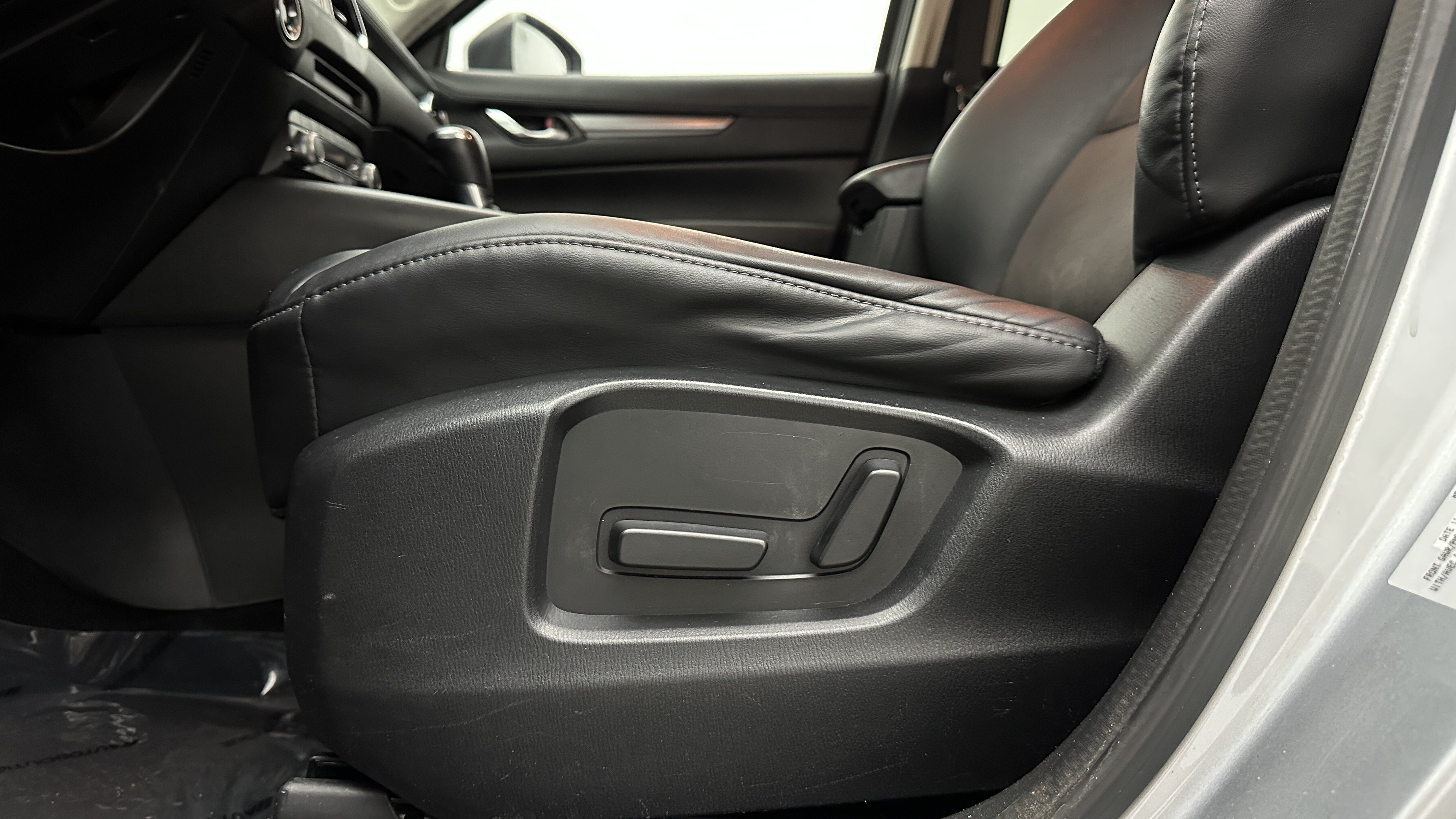 Used 2021 MAZDA CX-5 Touring FWD image 13