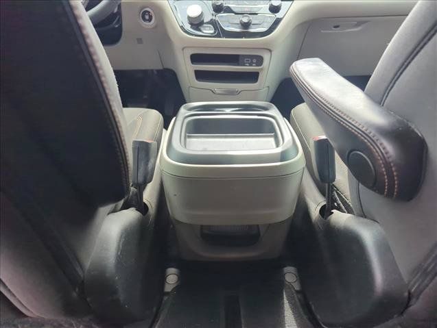 Used 2018 Chrysler Pacifica Touring Plus FWD image 23