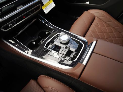 Used 2026 BMW X5 M60i AWD/4WD image 33