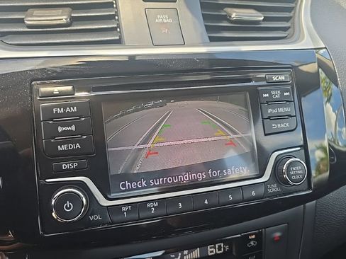 Used 2018 Nissan Sentra SV FWD image 21