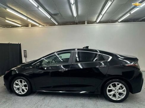 Used 2018 Chevrolet Volt Premier w/ Driver Confidence Package image 8