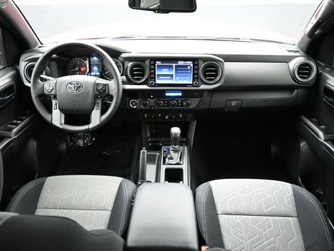 Used 2023 Toyota Tacoma TRD Sport w/ Advanced Technology Package AWD/4WD image 5