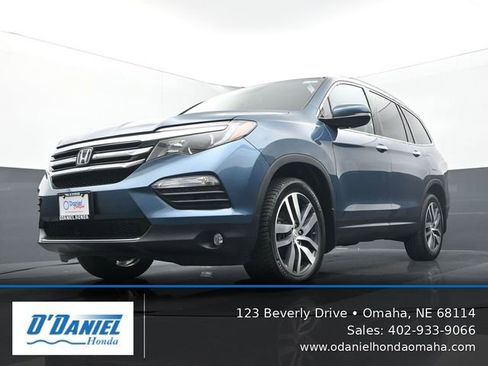 Used 2017 Honda Pilot Touring image 9