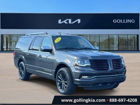 Used 2015 Lincoln Navigator L 4WD image 1