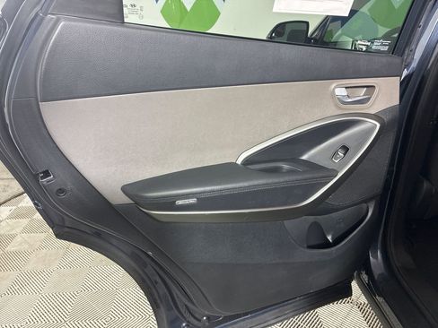 Used 2018 Hyundai Santa Fe SE AWD/4WD image 25