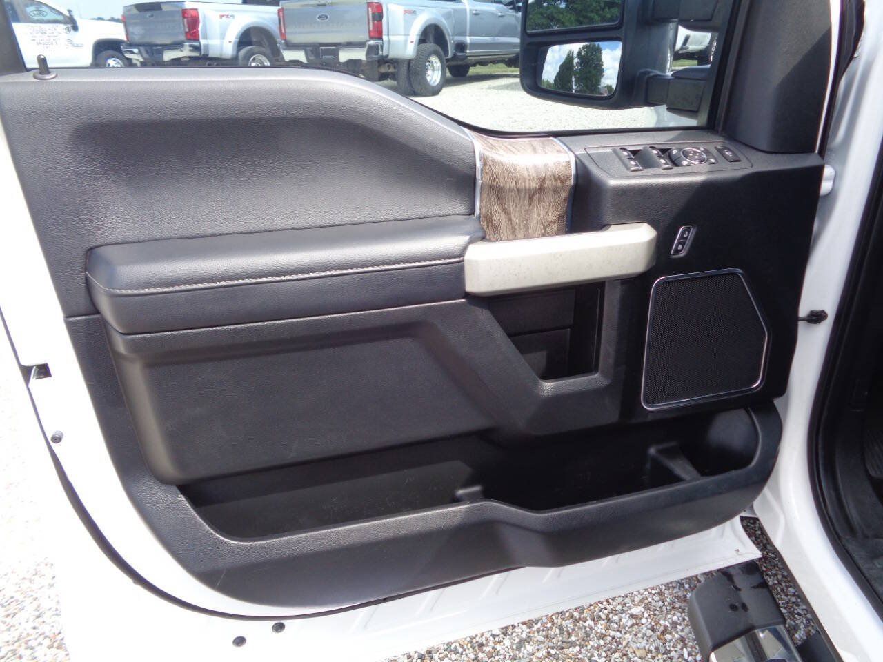 Used 2017 Ford F350 Lariat w/ Chrome Package AWD/4WD image 69