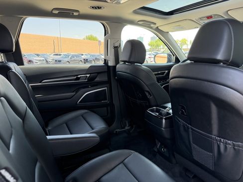 Used 2025 Kia Telluride S FWD image 39