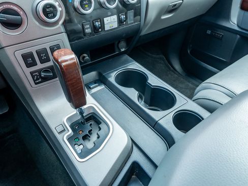 Used 2013 Toyota Sequoia Platinum AWD/4WD image 32