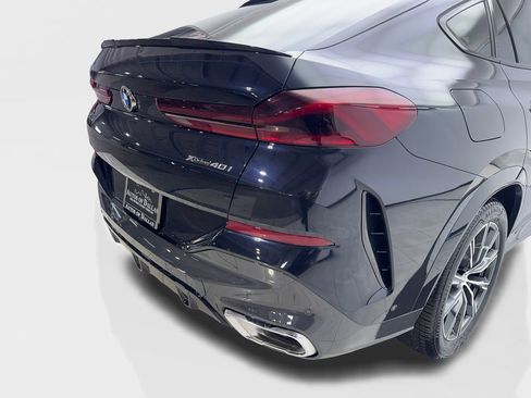 Used 2023 BMW X6 xDrive40i w/ M Sport Package image 18