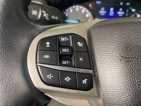 Used 2023 Ford Explorer XLT w/ Equipment Group 202A AWD/4WD image 13