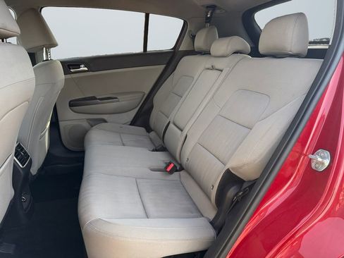 Used 2022 Kia Sportage LX image 13