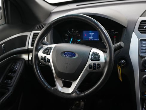 Used 2014 Ford Explorer XLT AWD/4WD image 14
