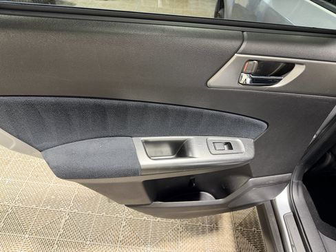 Used 2012 Subaru Forester 2.5X Limited image 22