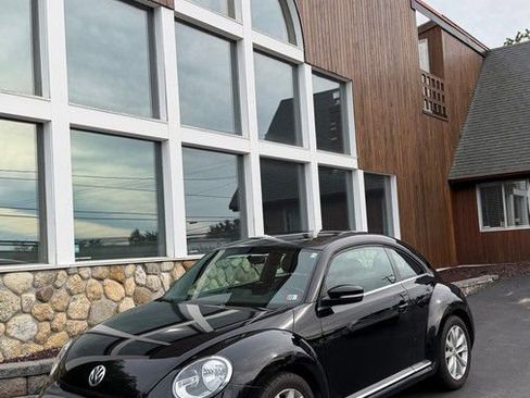 Used 2013 Volkswagen Beetle TDI FWD image 27