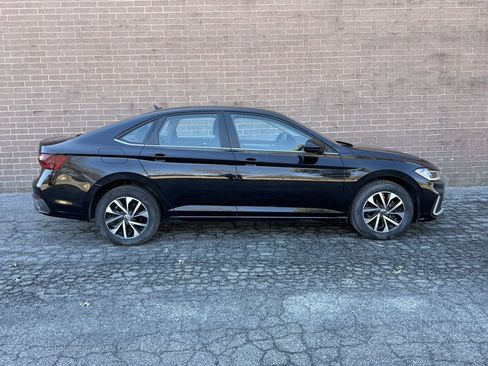 Used 2025 Volkswagen Jetta S image 6