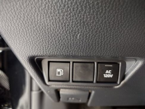Used 2024 Toyota Prius Prime FWD image 22
