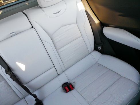 Used 2024 Cadillac XT4 Sport image 14