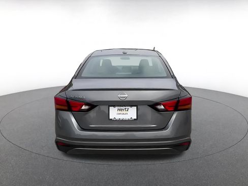 Used 2025 Nissan Altima 2.5 SV FWD image 10