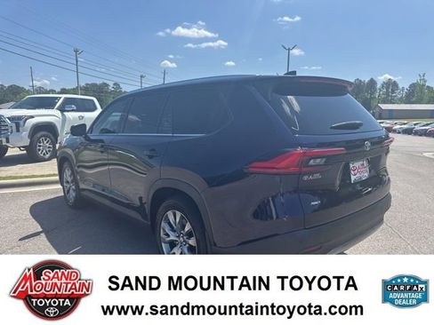 Used 2024 Toyota Grand Highlander Limited image 6