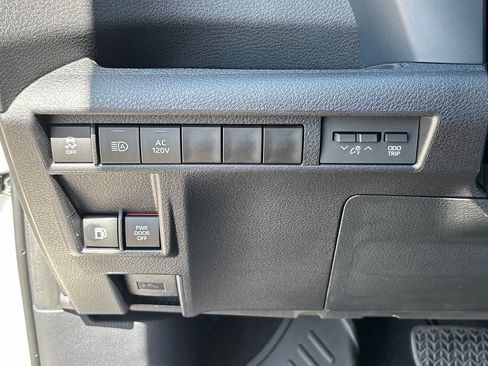 New 2026 Toyota Sienna XLE Woodland Edition AWD/4WD image 28