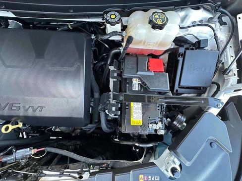 Used 2020 Buick Enclave Essence w/ Sound and Sites Package image 23