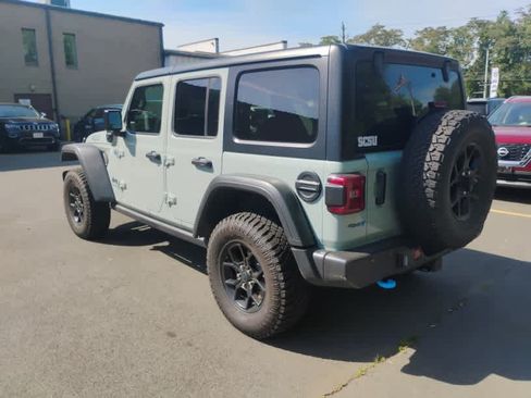 Used 2024 Jeep Wrangler Unlimited AWD/4WD image 5