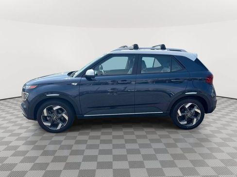 Used 2023 Hyundai Venue Limited FWD image 8