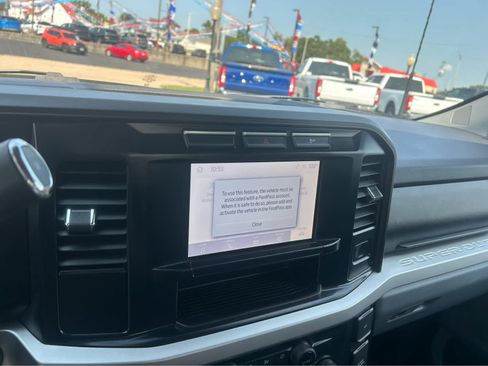 Used 2023 Ford F350 XLT w/ Snow Plow/Camper Package AWD/4WD image 37