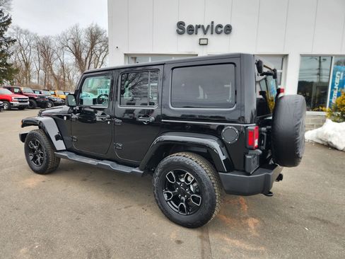 Used 2017 Jeep Wrangler Unlimited Sahara image 10