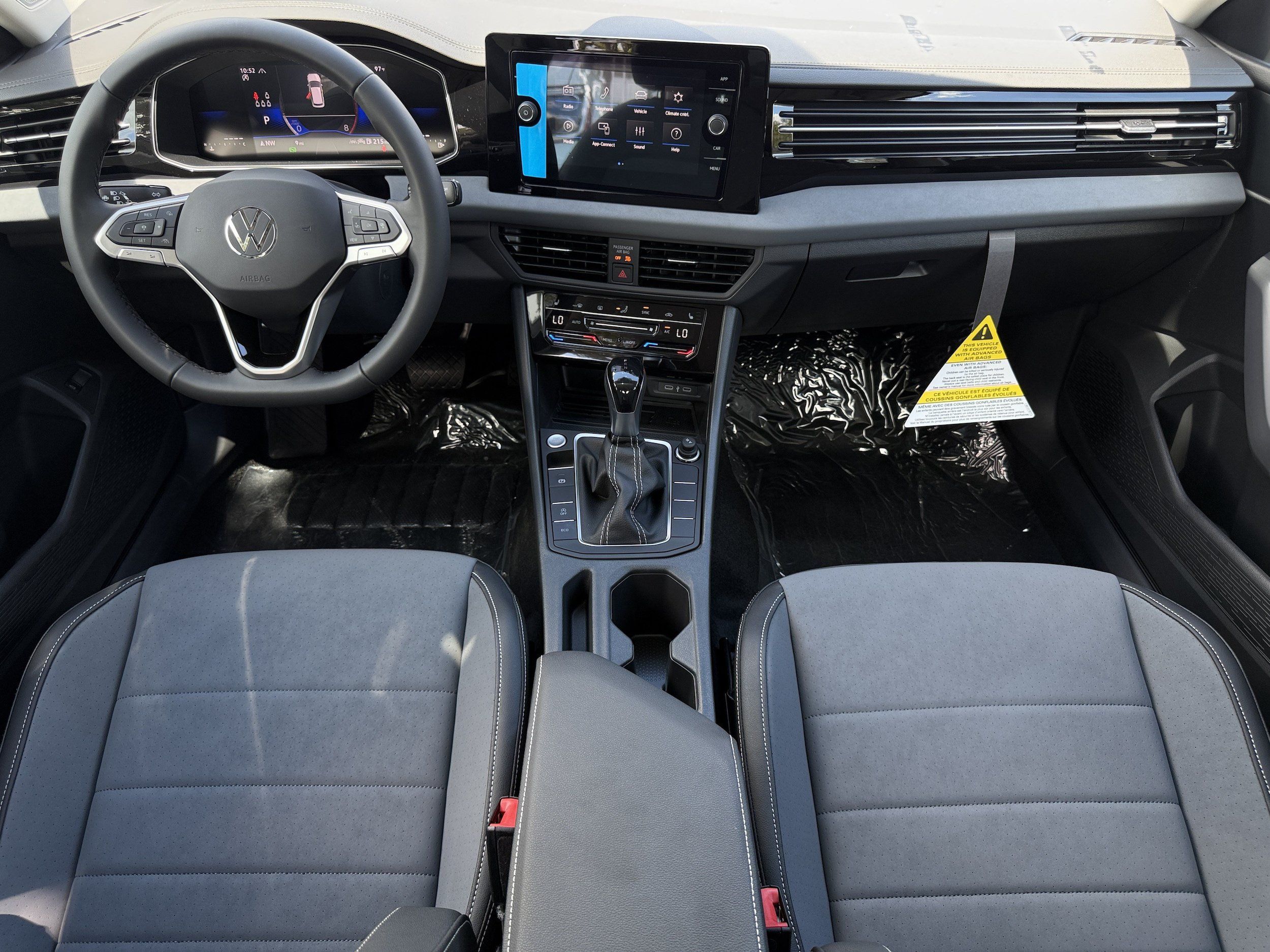 New 2027 Volkswagen Jetta SE FWD image 13