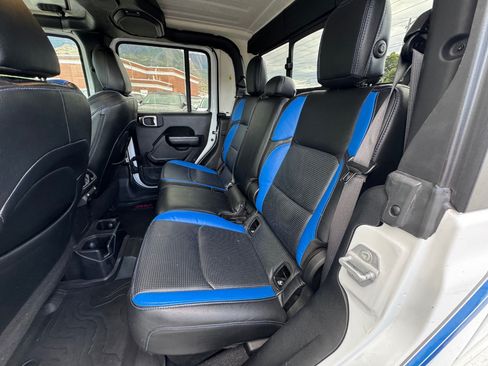 Used 2021 Jeep Gladiator Sport AWD/4WD image 19