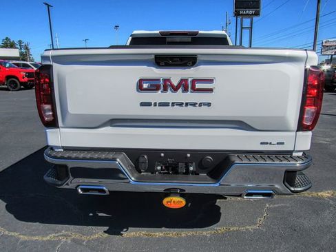 New 2026 GMC Sierra 1500 SLE image 5