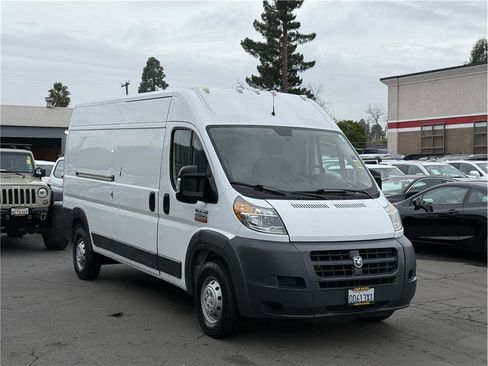 Used 2015 RAM ProMaster 2500 w/ Interior Convenience Group image 1