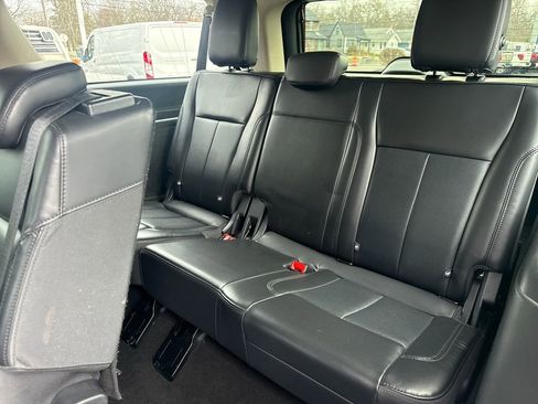 Used 2024 Ford Expedition Max XLT image 18