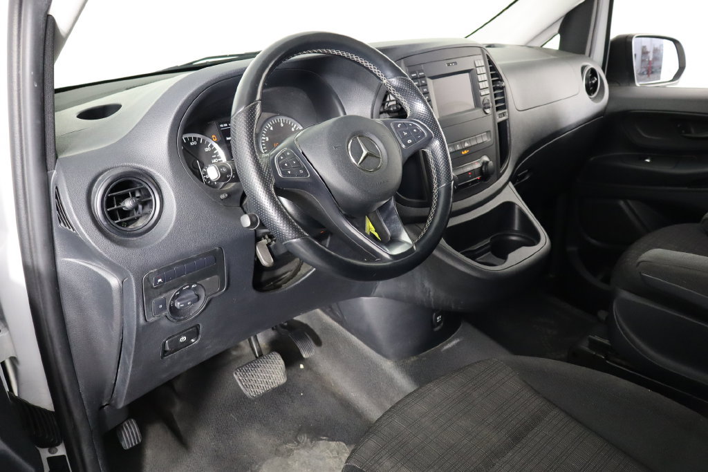 Used 2018 Mercedes-Benz Metris image 14
