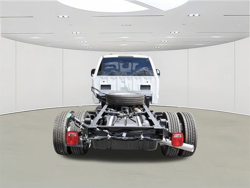 New 2025 Ford F550 4x4 Supercab Super Duty image 6
