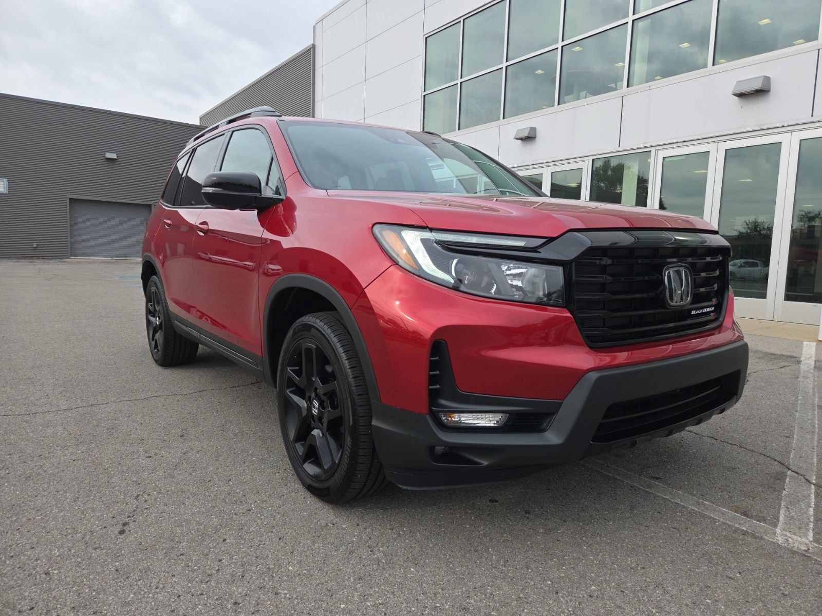 Used 2024 Honda Passport Black Edition image 30