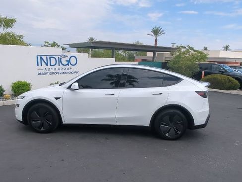 Used 2026 Tesla Model Y Long Range AWD/4WD image 8