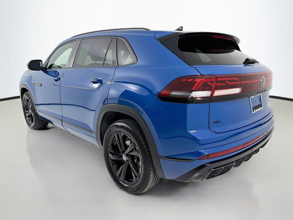 Used 2026 Volkswagen Atlas Cross Sport SEL R-Line AWD/4WD image 5
