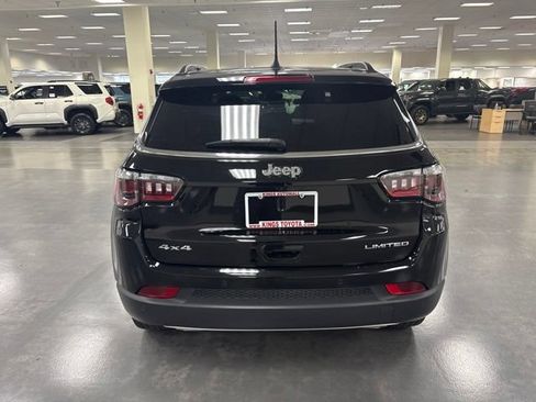 Used 2023 Jeep Compass Limited w/ Sun and Sound Group AWD/4WD image 6